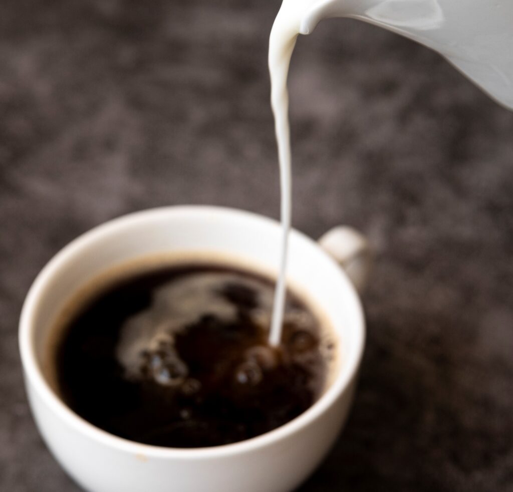 how to make an Americano with milk?
